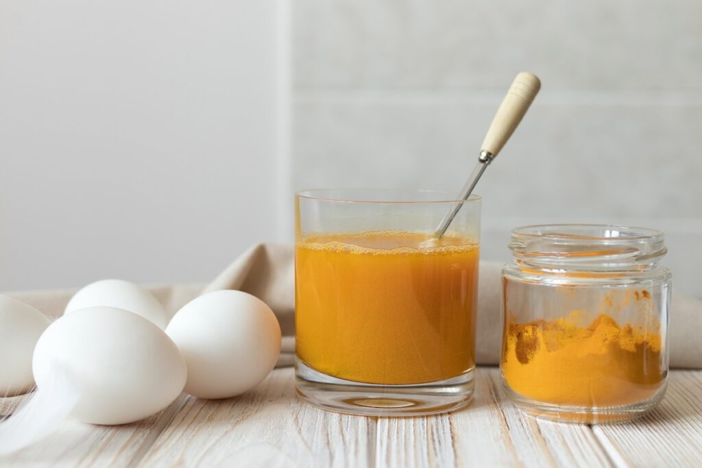 Easter activities, dyeing eggs with dry tumeric for Easter